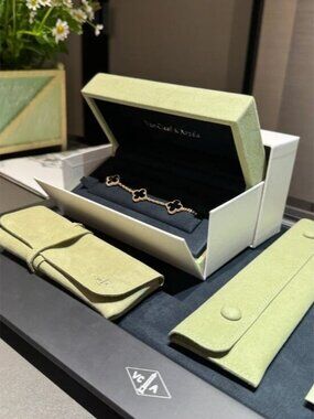 ☀️❤️Authentic☀️❤️Van Cleef & Arpels Vintage Alhambra Bracelet